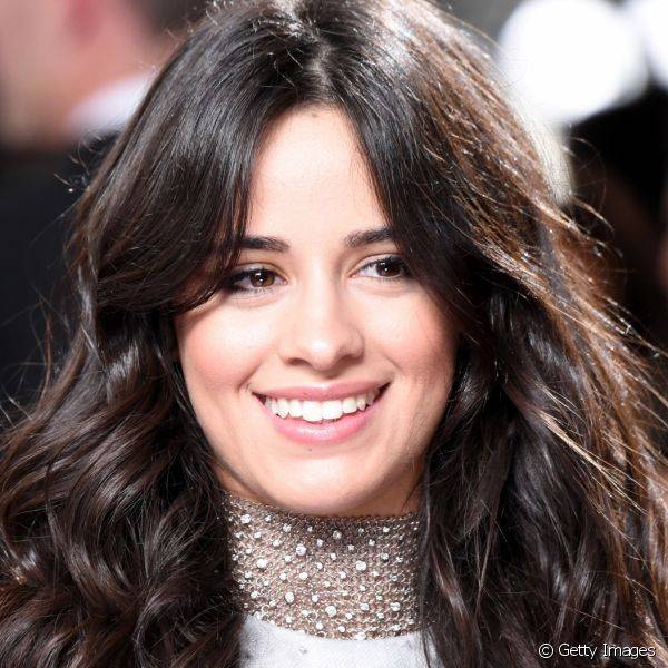 O batom rosinha foi a escolha de Camila Cabello para ir ao Grammy Awards 2017 (Foto: Getty Images)